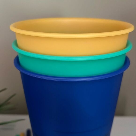 STARBUCKS 24 OZ COLOR - CHANGING CUPS - Picture 2 of 4